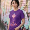 مدل دختر با تیشرت طرح خانم پیاز (مدل مینیمال و ترند)